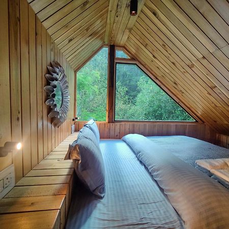 Whoopers Boutique Resort Jibhi Bagian luar foto