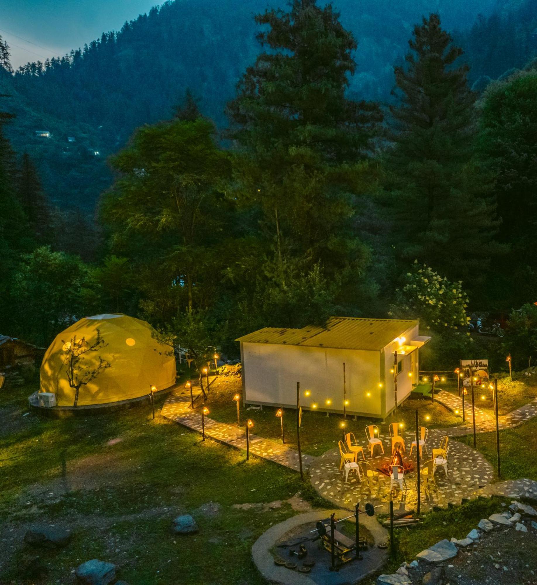Whoopers Boutique Resort Jibhi Bagian luar foto