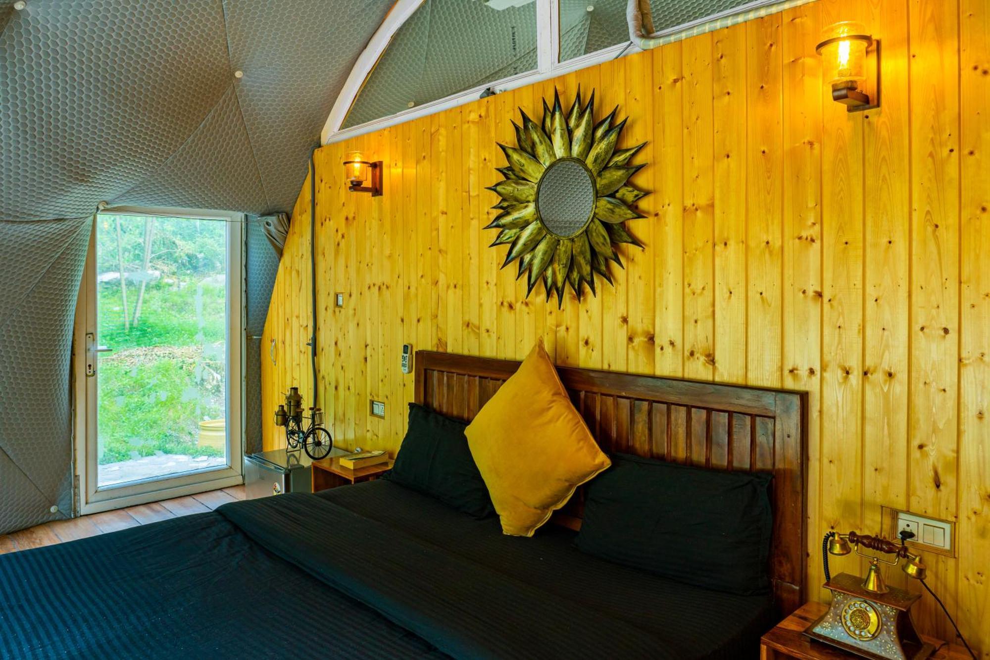Whoopers Boutique Resort Jibhi Bagian luar foto