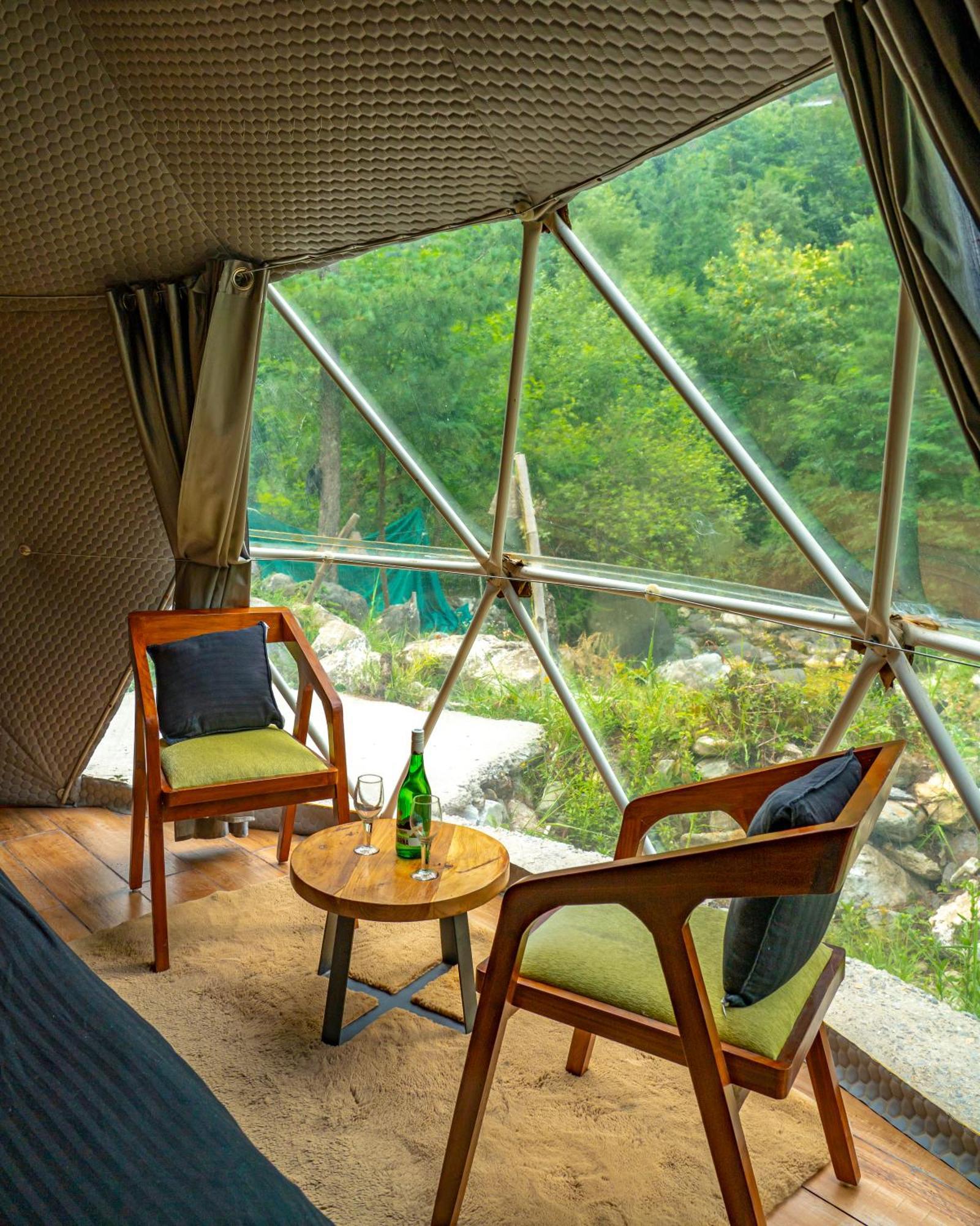 Whoopers Boutique Resort Jibhi Bagian luar foto