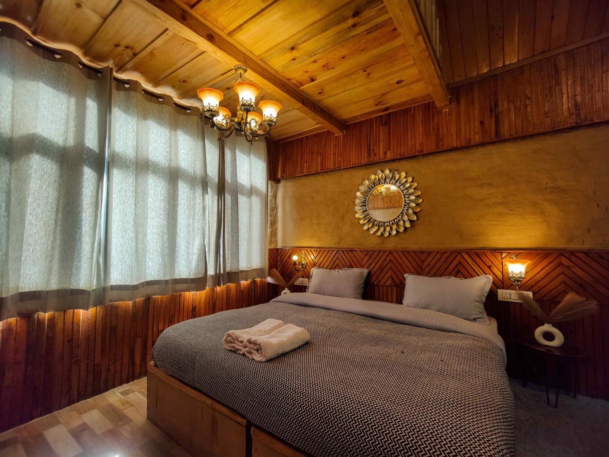Whoopers Boutique Resort Jibhi Bagian luar foto