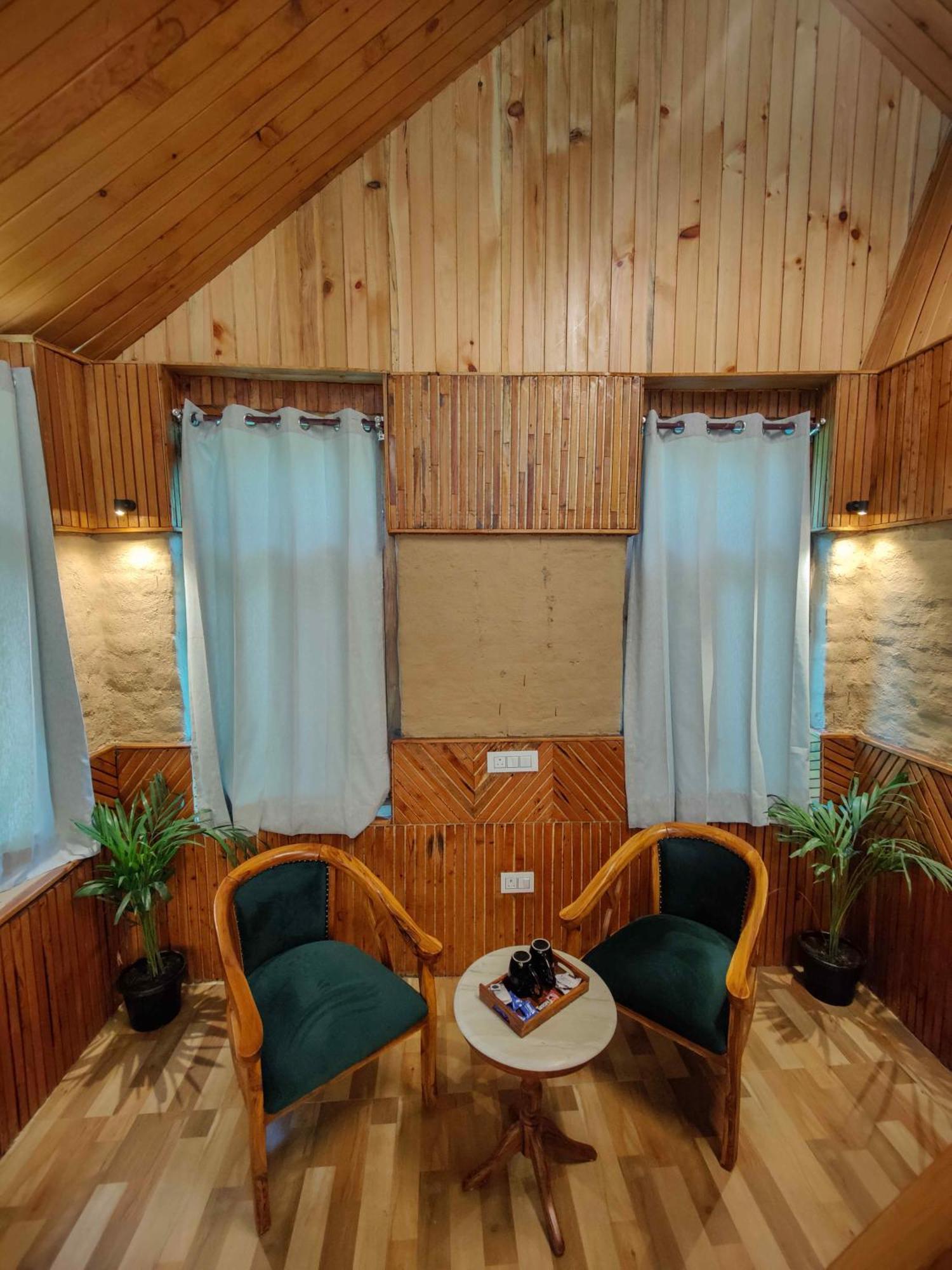 Whoopers Boutique Resort Jibhi Bagian luar foto