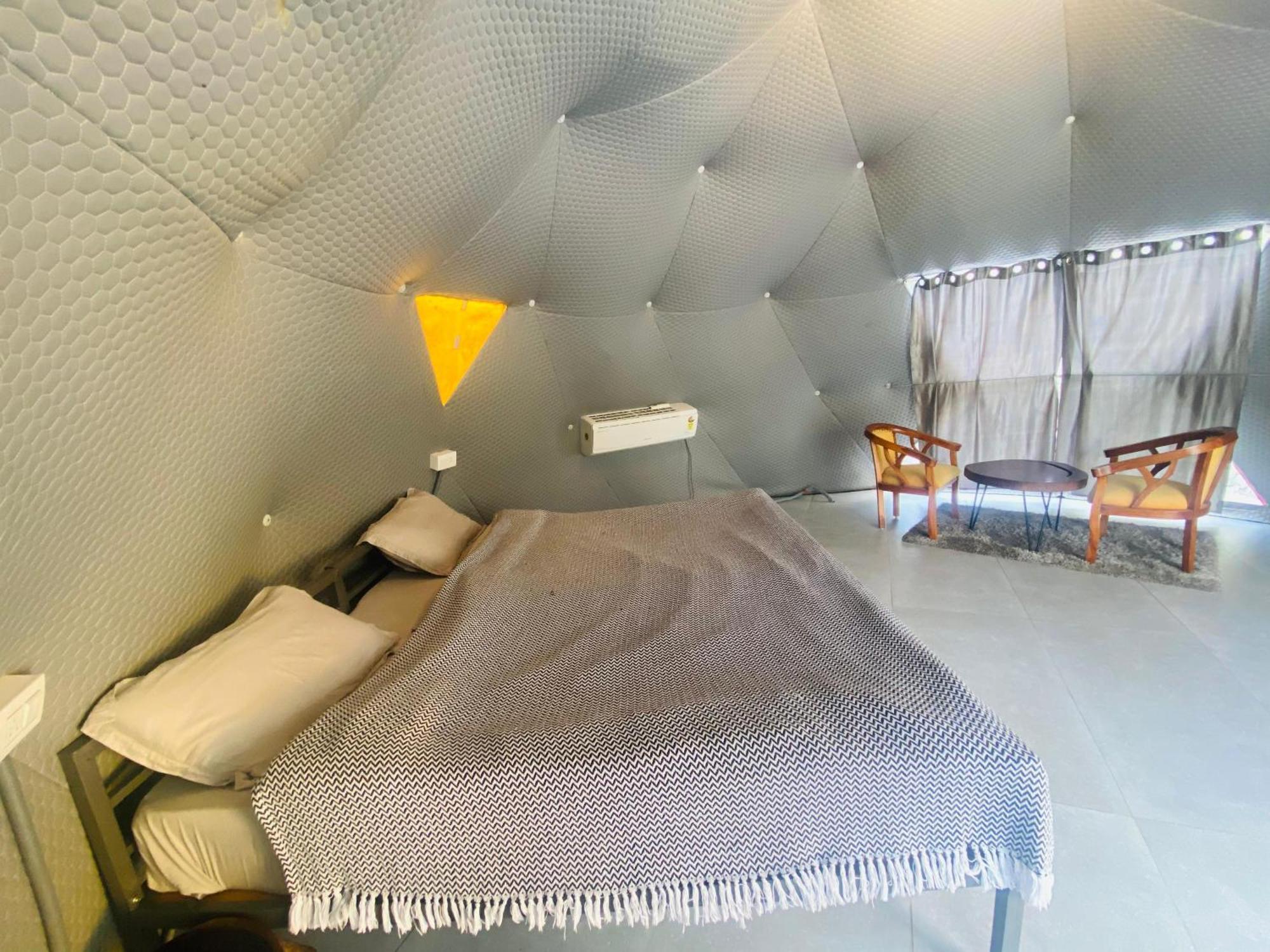 Whoopers Boutique Resort Jibhi Bagian luar foto